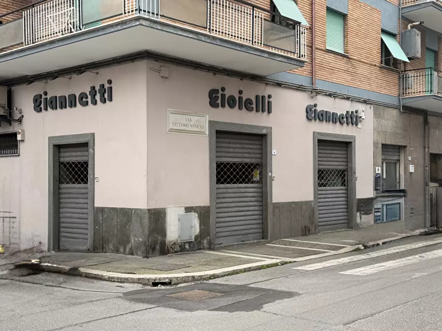 Immagine 2 di Locale commerciale in vendita  in via vittorio veneto a Nettuno