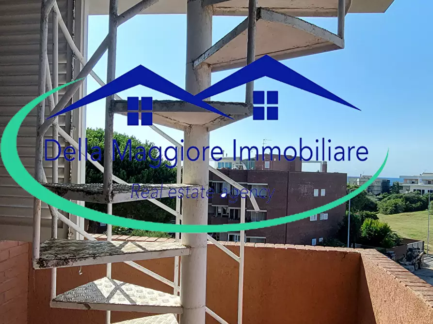 Immagine 10 di Attico in vendita  a Livorno