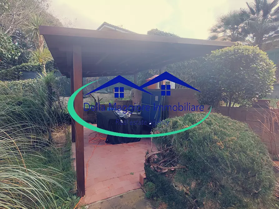 Immagine 17 di Villetta a schiera in vendita  a Livorno