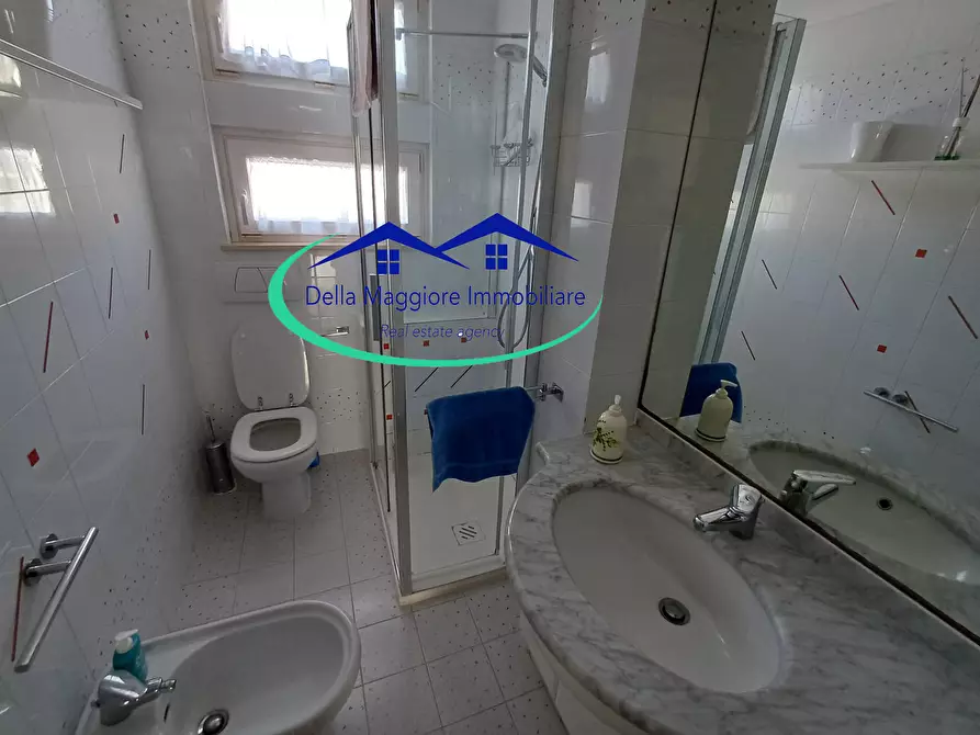 Immagine 16 di Pentalocale in vendita  in via montebello a Livorno