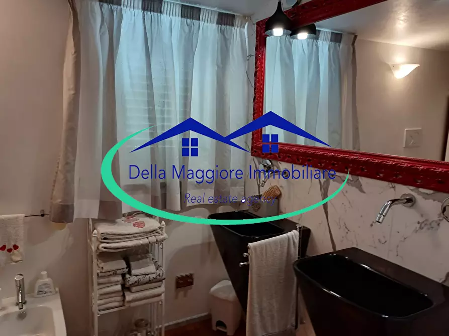 Immagine 25 di Villa in vendita  a Livorno