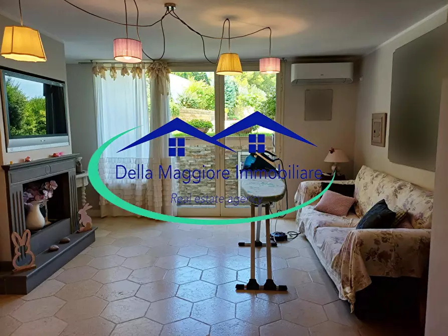 Immagine 23 di Villa in vendita  a Livorno