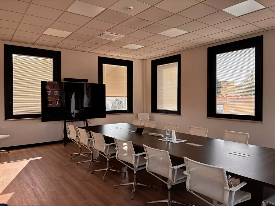 Immagine 13 di Ufficio in affitto  in Strada Langhirano a Parma