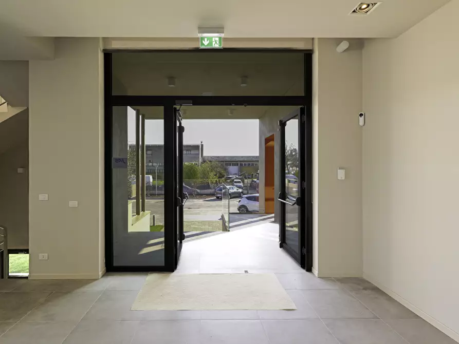 Immagine 4 di Ufficio in vendita  a Parma