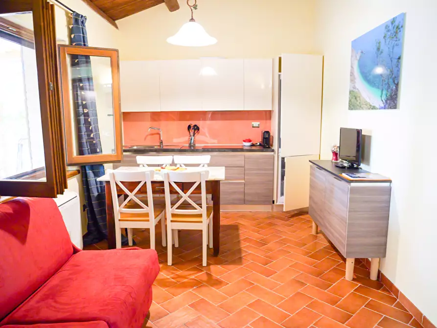 Immagine 64 di Villa in vendita  in VIA CHIARAVALLESE a Osimo