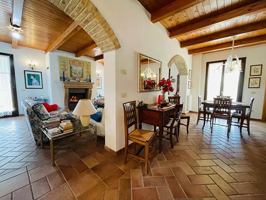 Immagine 22 di Rustico / casale in vendita  in morrovalle a Morrovalle