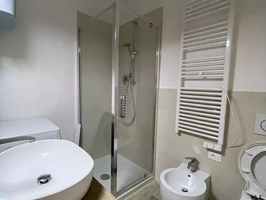 Immagine 25 di Bilocale in vendita  in Via Claudio Salmoni a Ancona