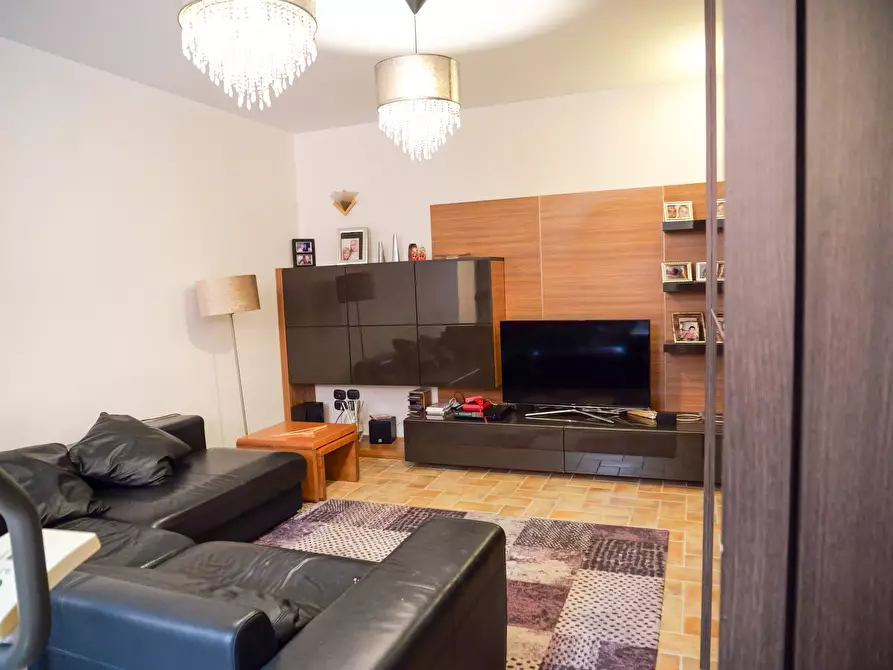 Immagine 42 di Villa in vendita  in Via Passarini a Recanati