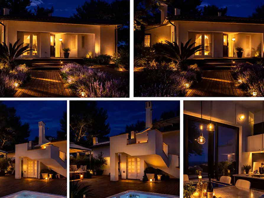 Immagine 2 di Villa in vendita  in Via Mare Verde 41 a Numana