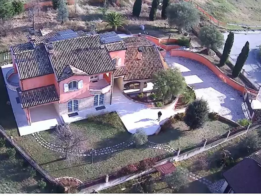 Immagine 10 di Villa in vendita  in Via Passarini a Recanati