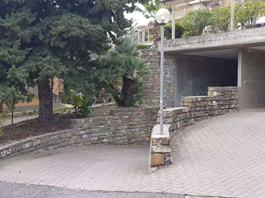 Immagine 10 di Garage in vendita  in Via Capinera 25 a San Remo