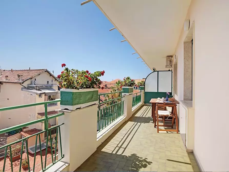 Immagine 18 di Trilocale in affitto  in Via San Francesco 37 a San Remo