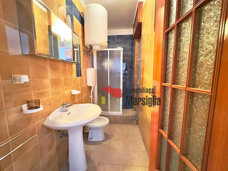 Immagine 11 di Monolocale in vendita  in Strada Solaro 121 a San Remo