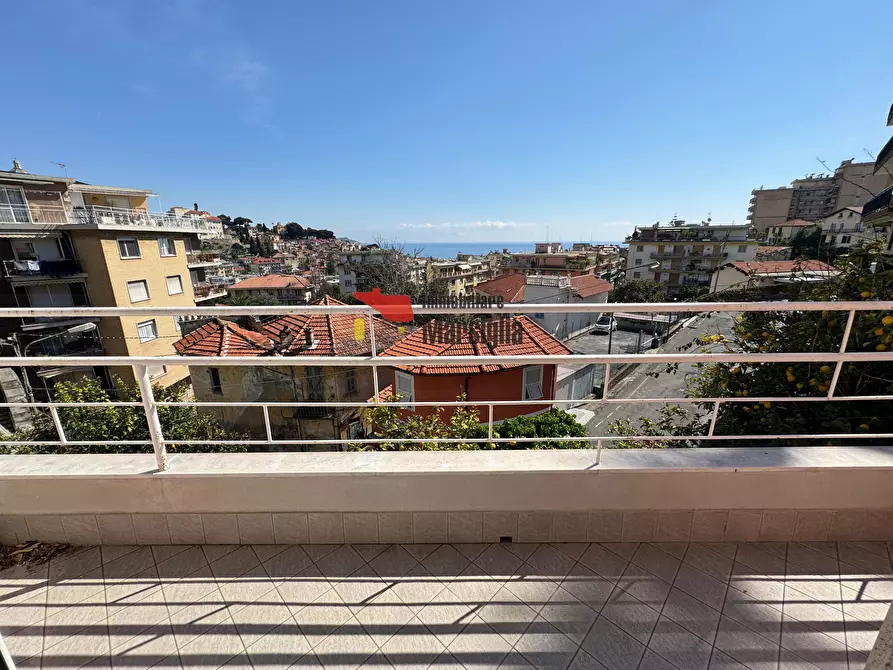 Immagine 2 di Casa bifamiliare in vendita  in VIA DE AMICIS 20 a San Remo