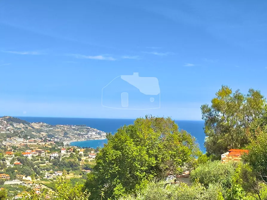 Immagine 15 di Casa indipendente in vendita  in Strada San Bartolomeo 300 a San Remo