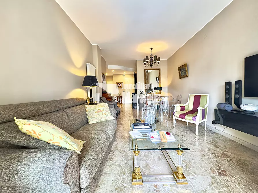 Immagine 7 di Quadrilocale in vendita  in Corso degli Inglesi 620 a San Remo