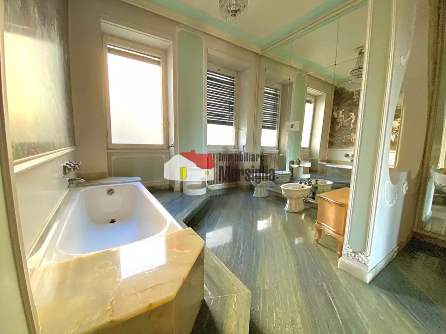 Immagine 14 di Quadrilocale in vendita  in Via Nuvoloni a San Remo