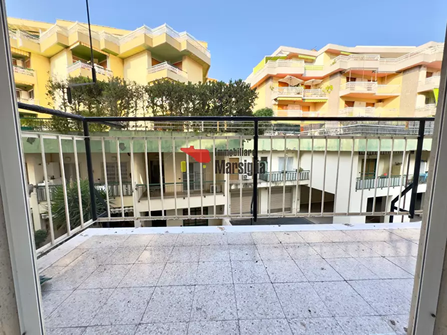 Immagine 12 di Bilocale in vendita  in Corso degli Inglesi 620 a San Remo