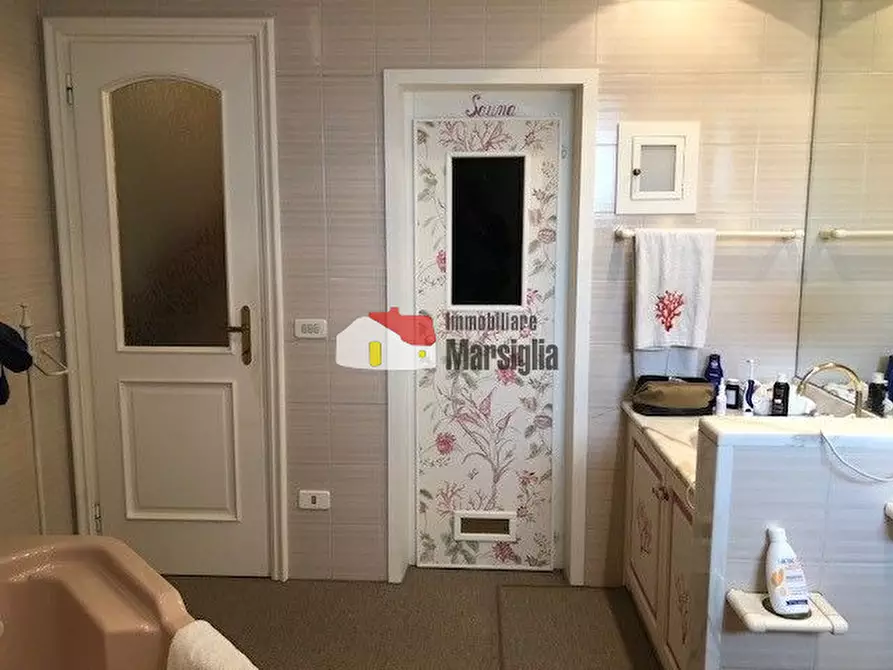 Immagine 21 di Pentalocale in vendita  in Via Nuvoloni 73 a San Remo