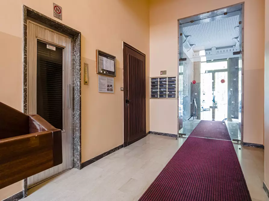 Immagine 2 di Bilocale in vendita  in Corso Principe Eugenio a Torino