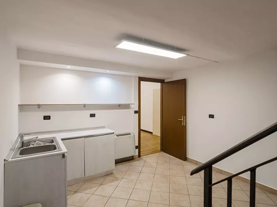 Immagine 14 di Ufficio in vendita  in Via Santa Chiara a Torino