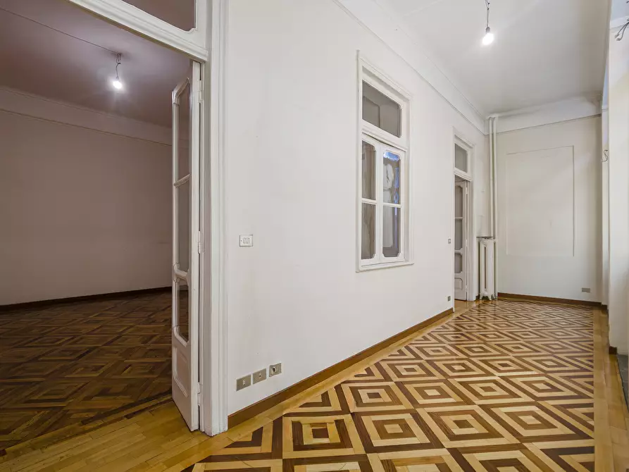 Immagine 12 di Ufficio in vendita  in Corso Re Umberto a Torino