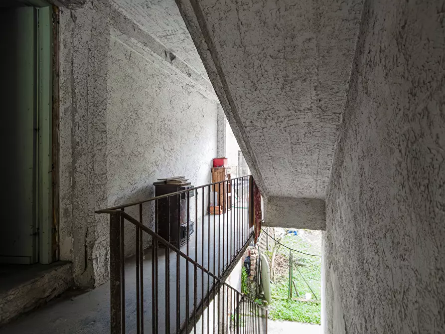 Immagine 7 di Palazzo in vendita  in Via Losa a Pessinetto