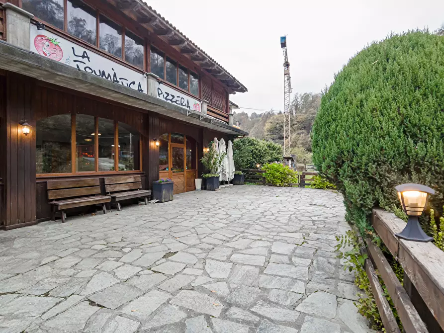 Immagine 20 di Palazzo in vendita  in Via Losa a Pessinetto