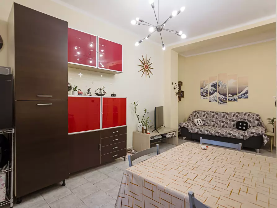 Immagine 3 di Bilocale in vendita  in Via Luigi Goytre a Torino