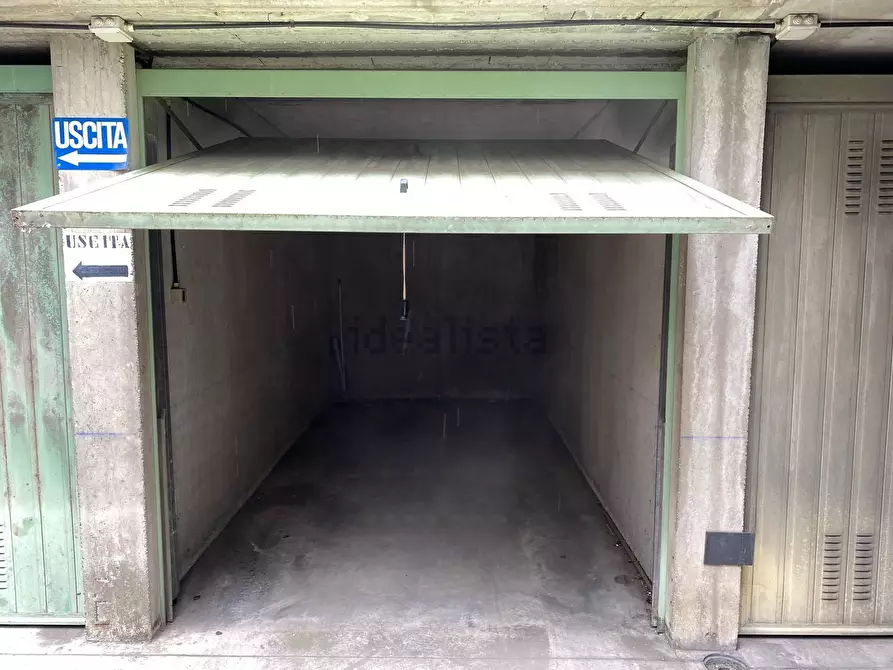 Immagine 3 di Pentalocale in vendita  a Livorno