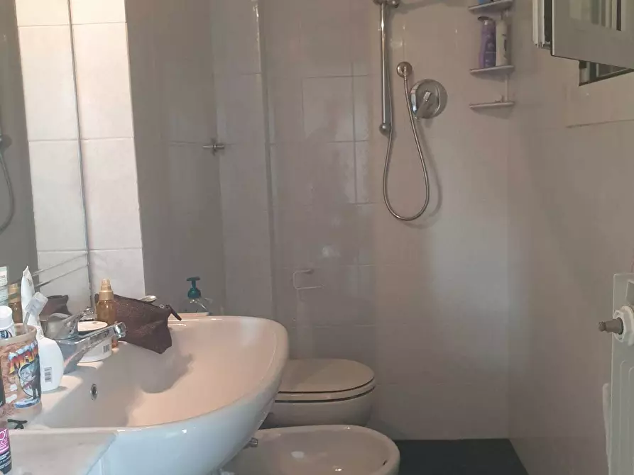 Immagine 12 di Trilocale in vendita  a Livorno