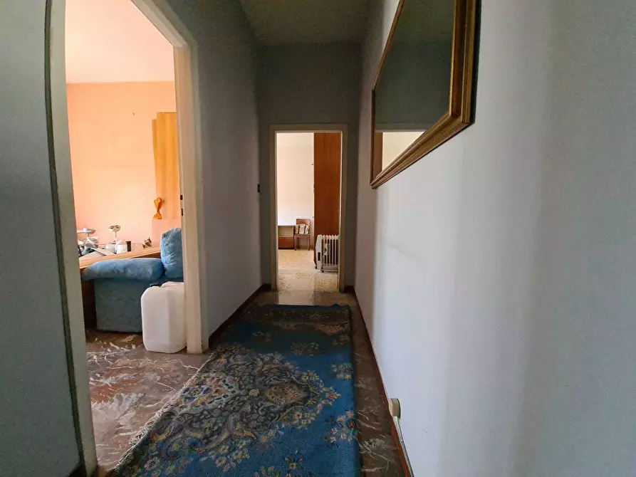 Immagine 12 di Trilocale in vendita  a Livorno