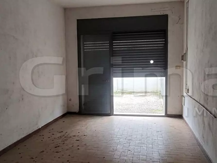 Immagine 17 di Palazzo in vendita  in Via Sferracavallo Snc a San Martino Valle Caudina