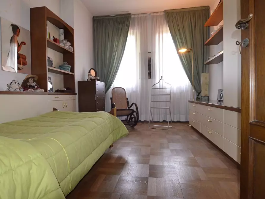 Immagine 18 di Villa in vendita  in via Lodorina 11 a Erba