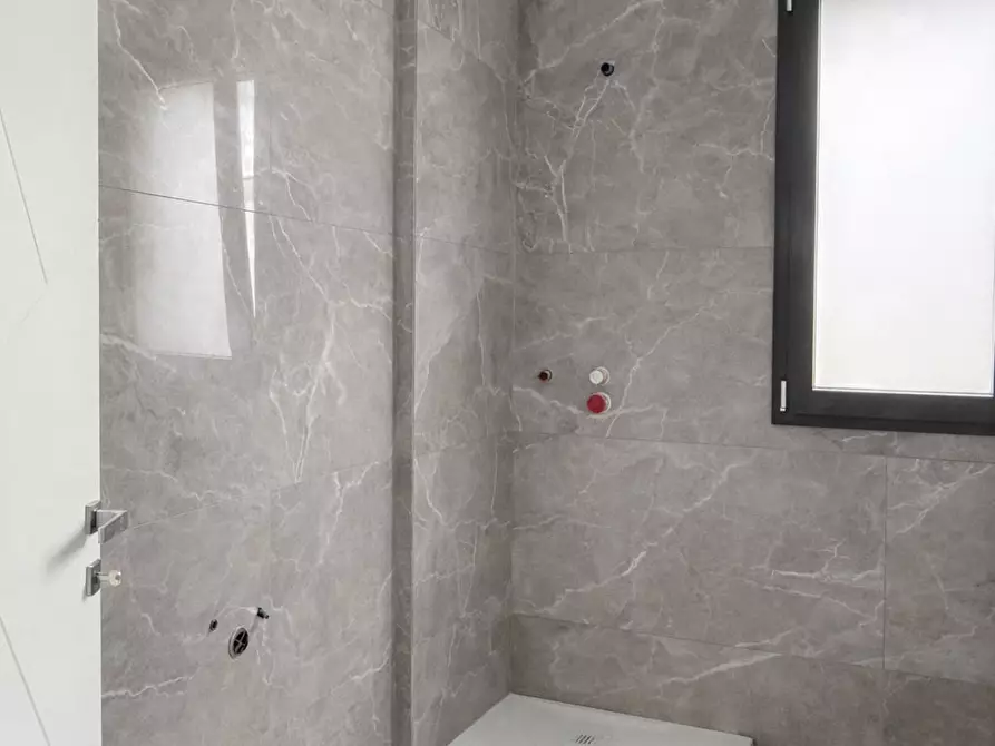 Immagine 16 di Quadrilocale in vendita  in Via Benedetto Croce 5656 a Lecce