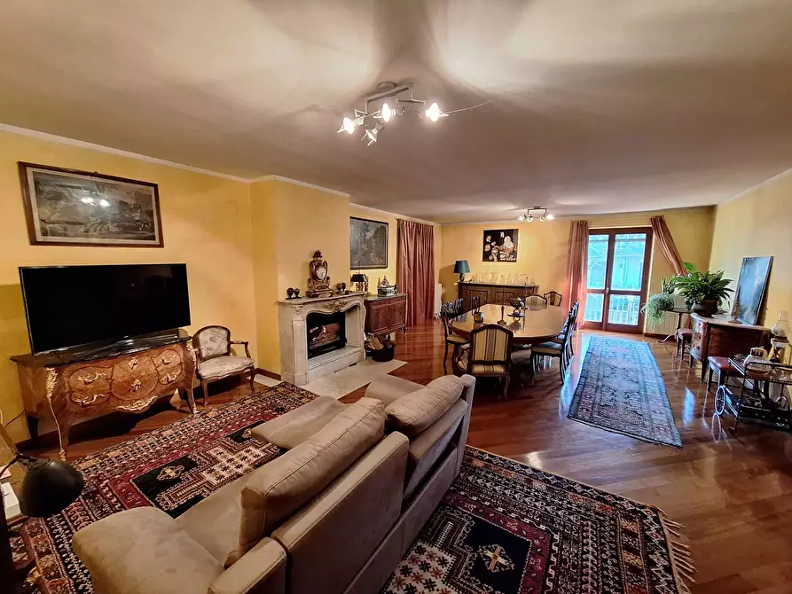 Immagine 36 di Villa in vendita  a Caresanablot