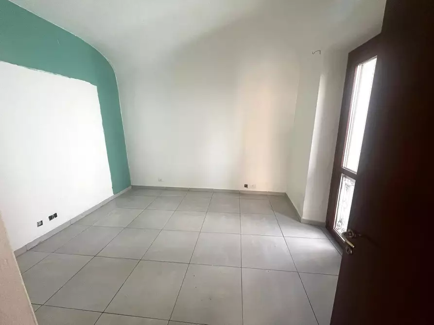 Immagine 11 di Bilocale in vendita  in Via Vincenzo Gioberti 36 a Vercelli