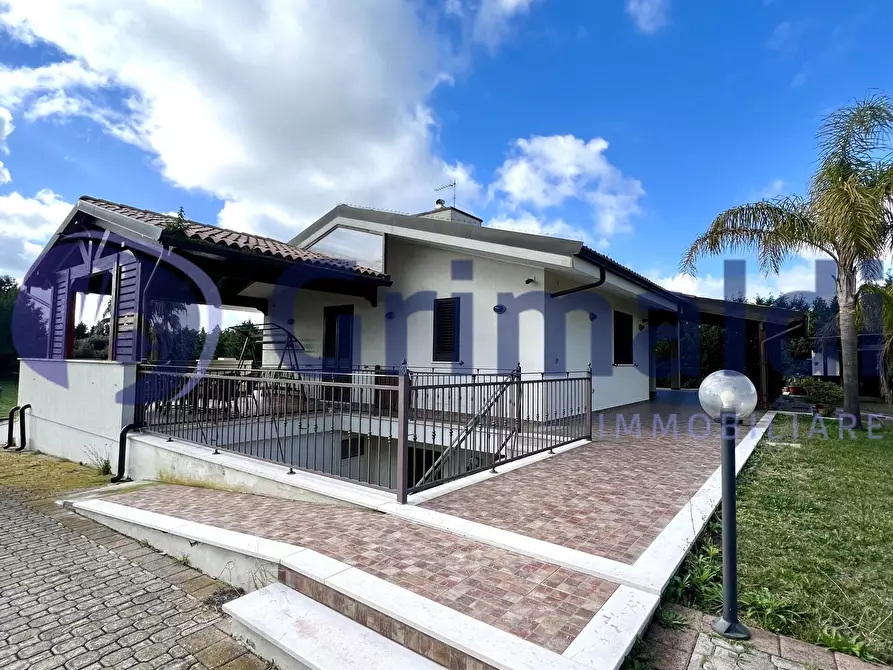 Immagine 26 di Villa in vendita  in Strada I Nucleo Erchie Piccola 10 a Lizzanello