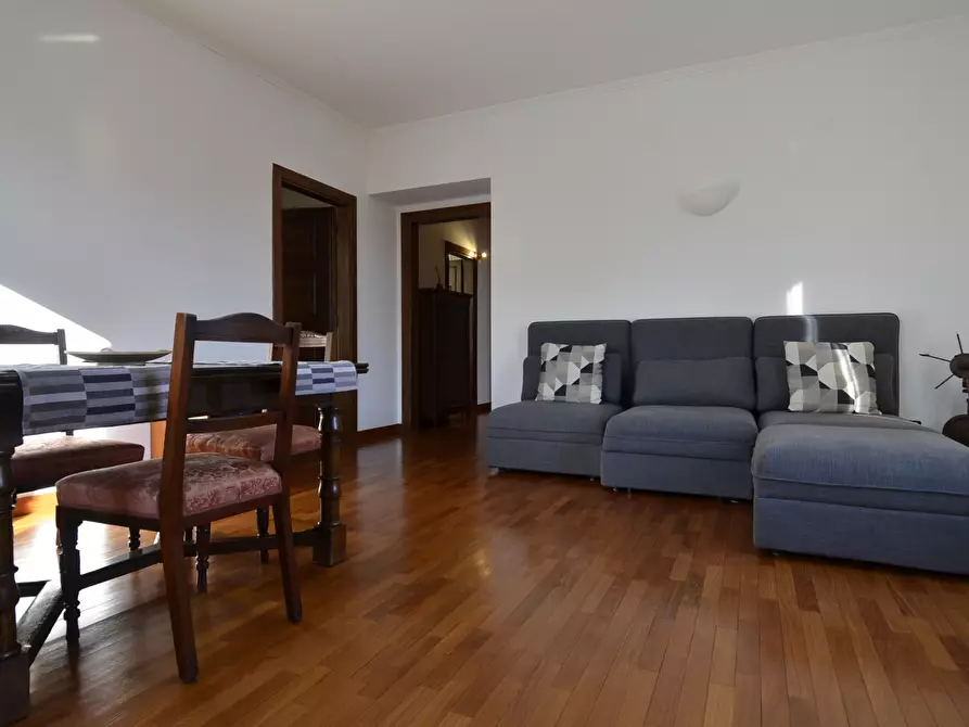 Immagine 7 di Trilocale in affitto  in Piazza De Orchi 1 a Como