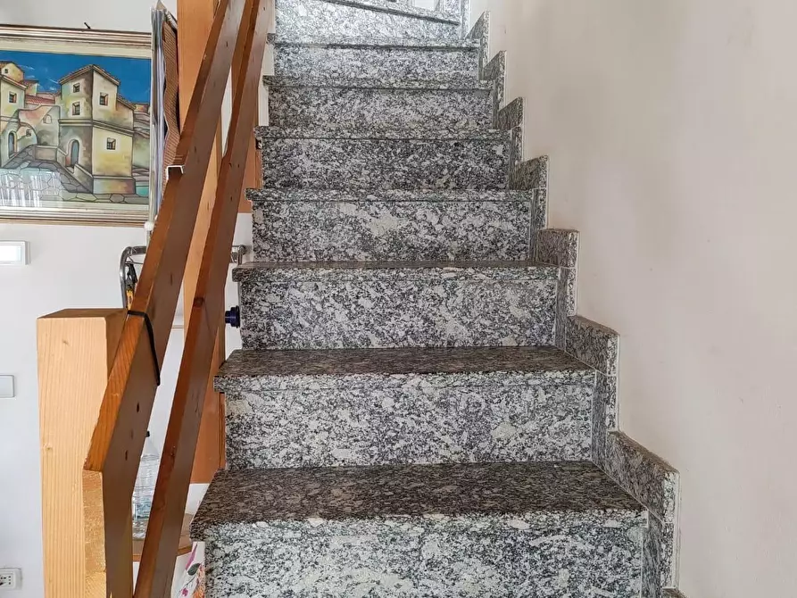 Immagine 18 di Appartamento in vendita  in Via al Noce 24 a Moltrasio