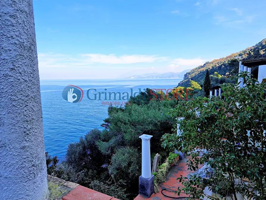 Immagine 1 di Villa in vendita  in Via Grotta Azzurra a Anacapri
