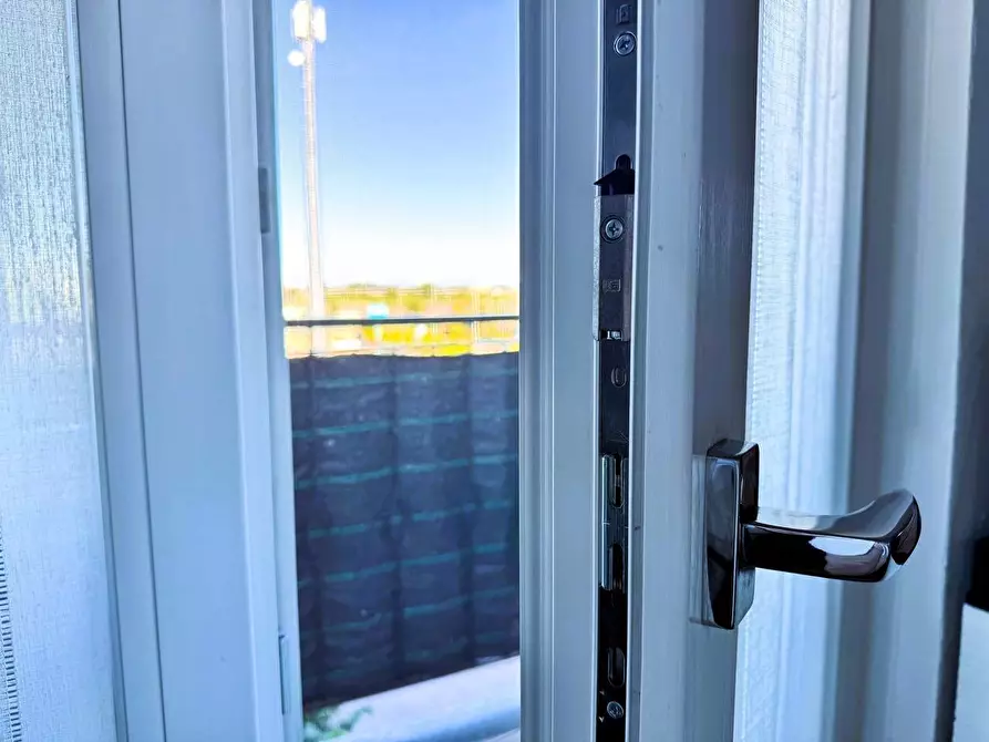 Immagine 10 di Trilocale in vendita  in Via Alessandro Manzoni 3 a Pero