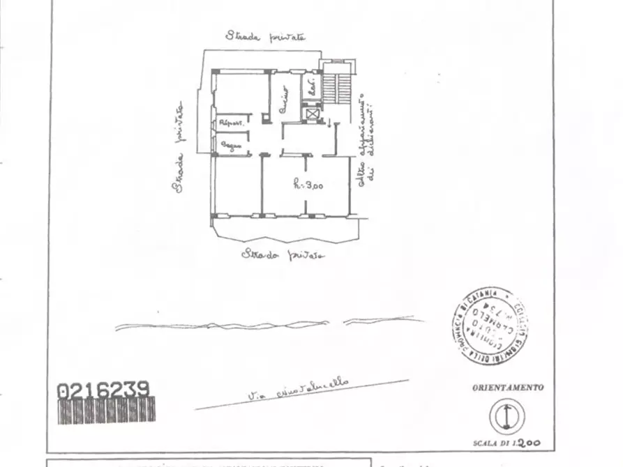 Immagine 32 di Pentalocale in vendita  in Via Nuovalucello 3 a Catania