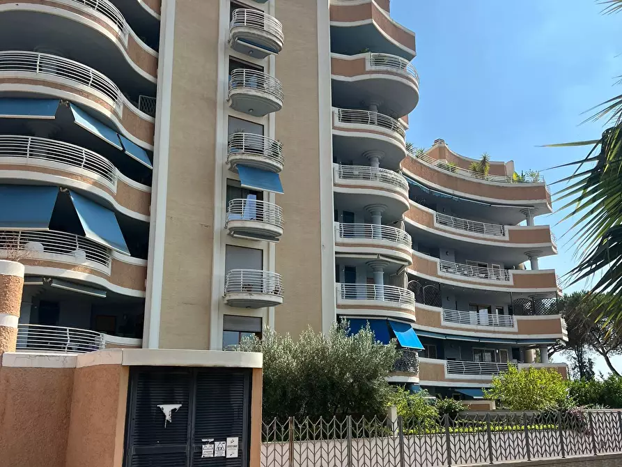 Immagine 1 di Appartamento in vendita  in Via Robert Musil a Roma