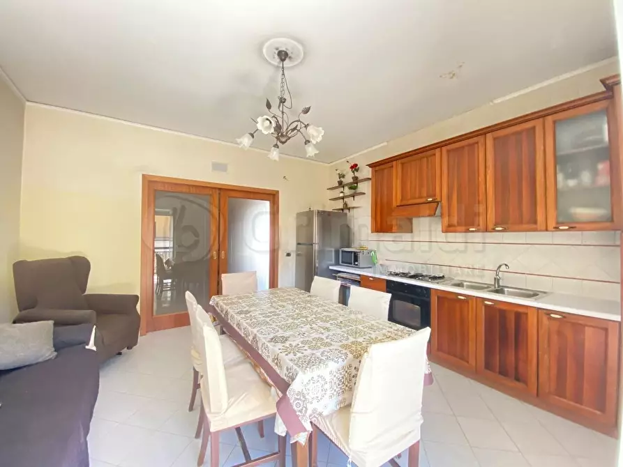 Immagine 4 di Trilocale in vendita  a Giugliano In Campania