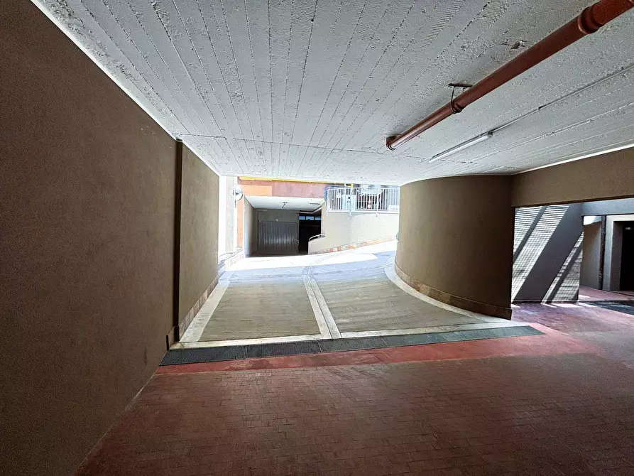 Immagine 2 di Garage in vendita  in Via Benedetto Marcello 5 a Milano