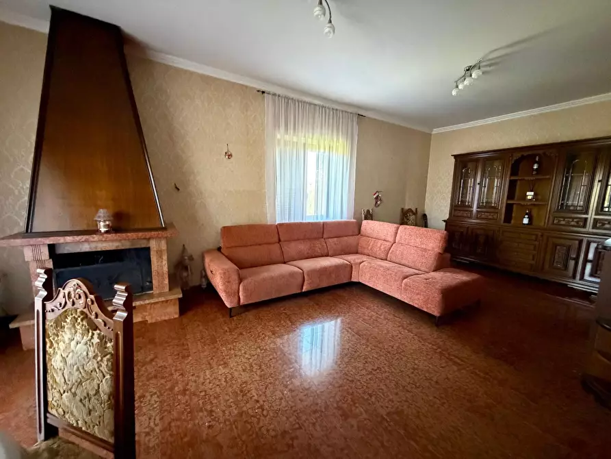 Immagine 8 di Casa indipendente in vendita  in Via Trigno 27 a Aprilia