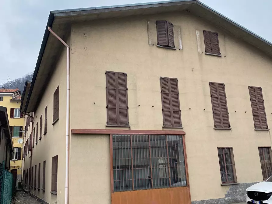 Immagine 19 di Casa indipendente in vendita  a Como