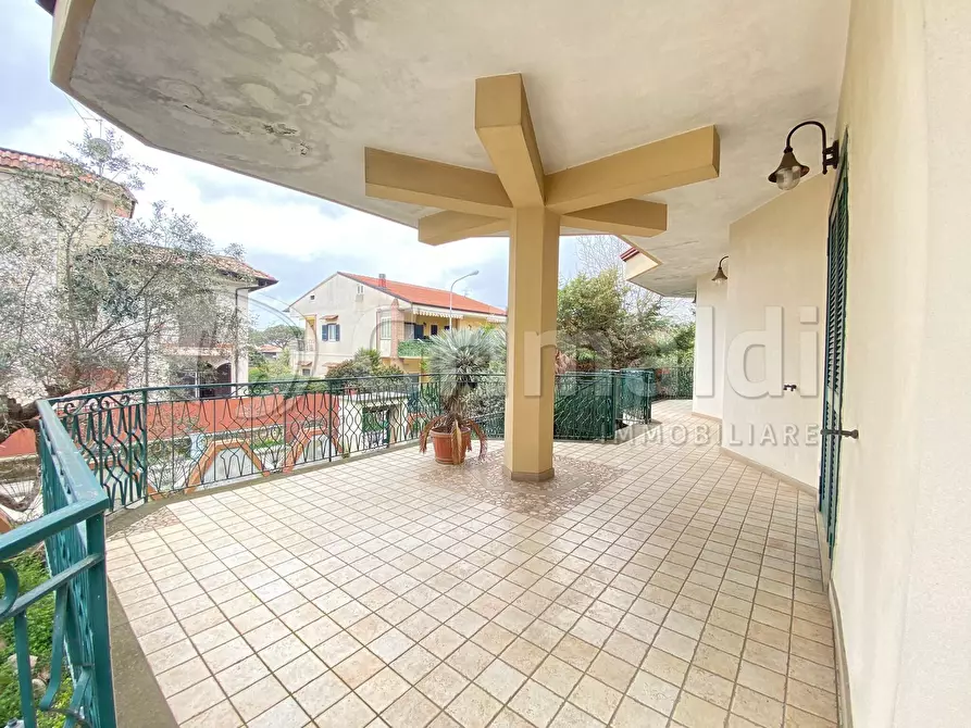 Immagine 9 di Quadrilocale in vendita  a Melito Di Napoli