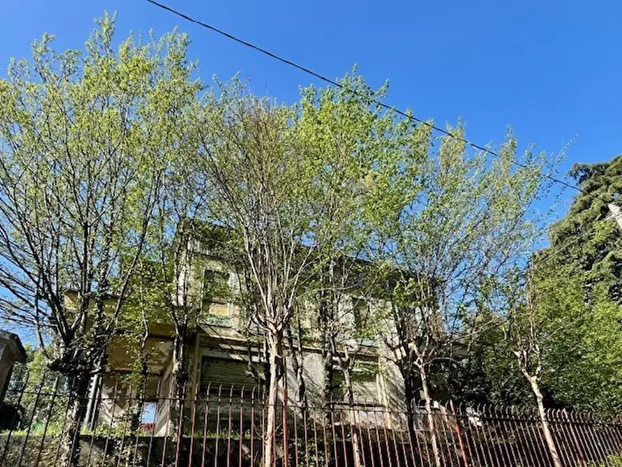 Immagine 2 di Villa in vendita  in Via Fiume a Inverigo